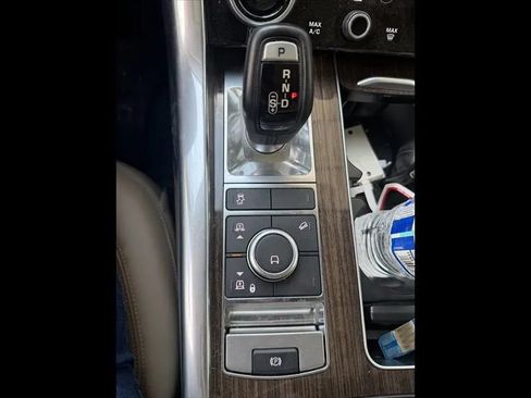Used 2018 Land Rover Range Rover Sport HSE AWD/4WD image 12