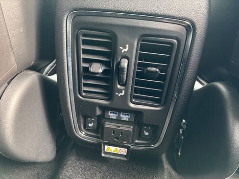 Used 2017 Jeep Grand Cherokee Trailhawk image 25