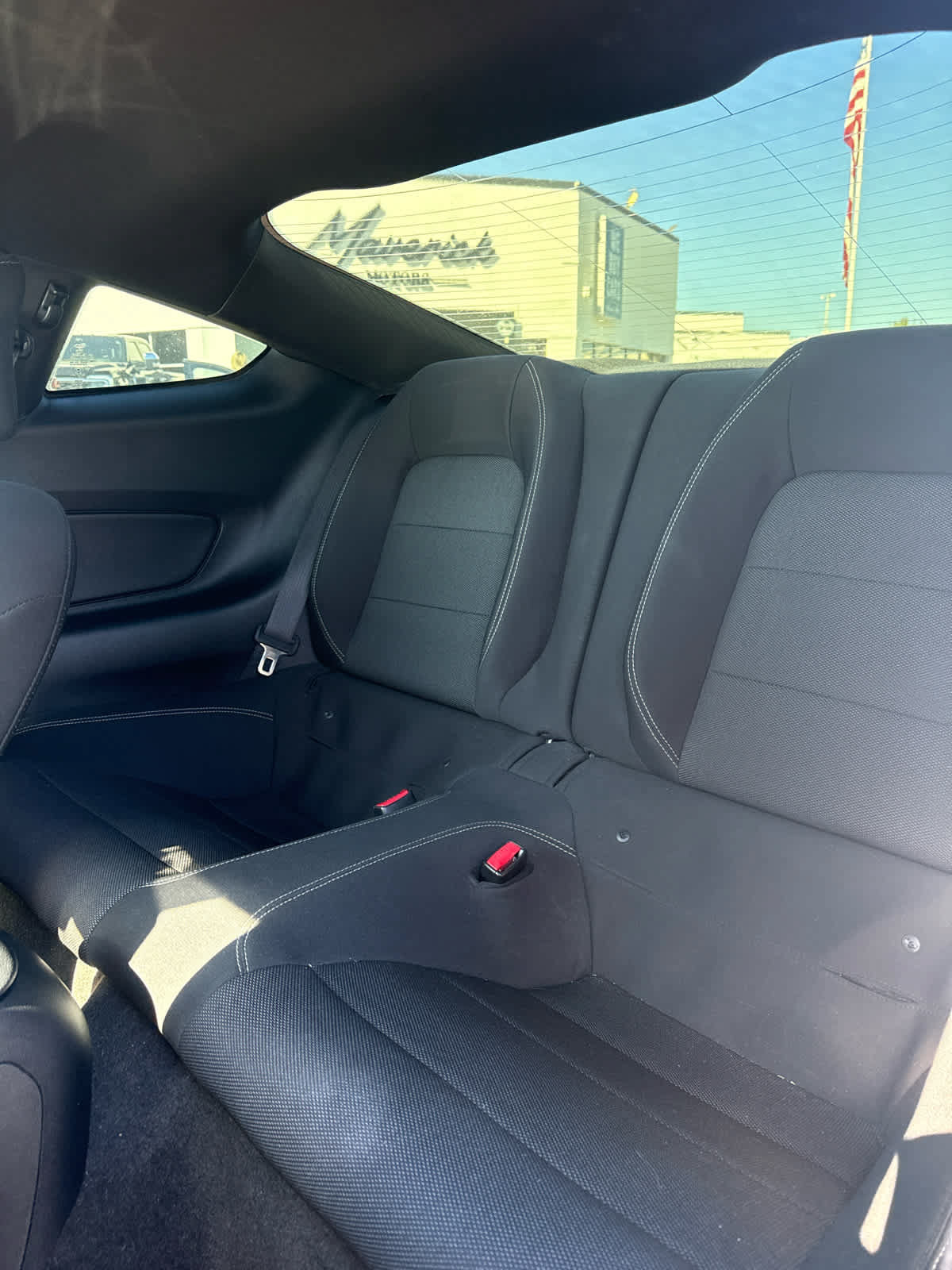 Used 2017 Ford Mustang Coupe RWD image 5