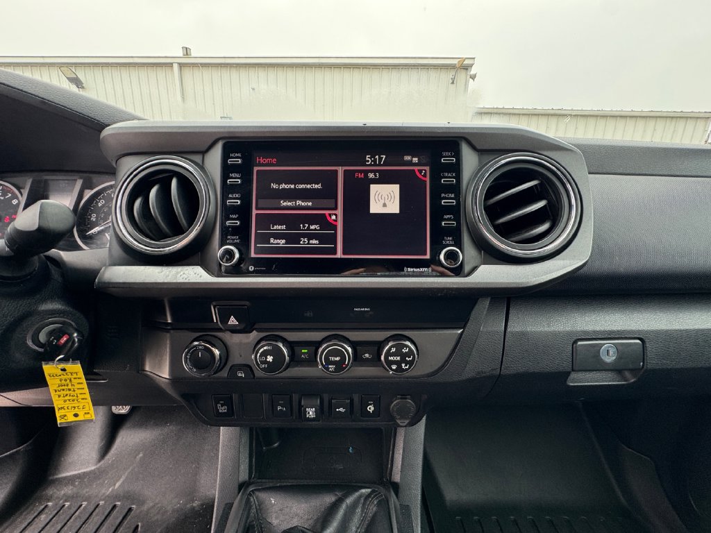 Used 2020 Toyota Tacoma TRD Off-Road w/ Technology Package AWD/4WD image 27