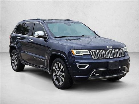 Used 2017 Jeep Grand Cherokee Overland RWD image 3