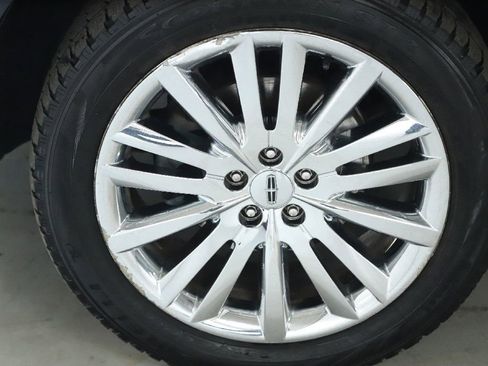 Used 2015 Lincoln MKX AWD w/ Equipment Group 102A image 38