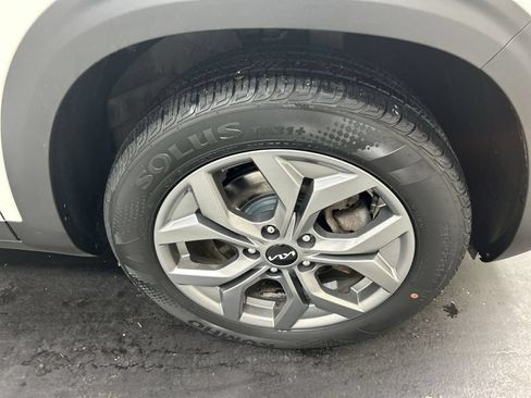 Used 2024 Kia Seltos LX AWD/4WD image 8