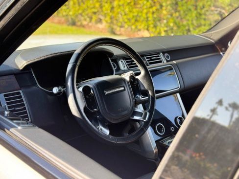 Used 2020 Land Rover Range Rover Long Wheelbase HSE image 19