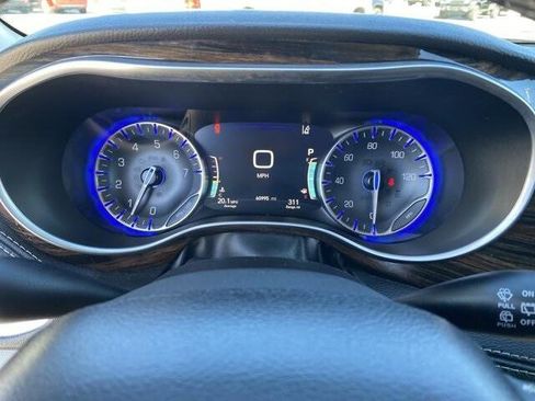 Certified 2023 Chrysler Pacifica Limited image 15