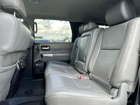 Used 2018 Toyota Sequoia Limited w/ Safety & Convenience Package AWD/4WD image 14