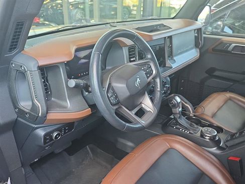 Used 2024 Ford Bronco Outer Banks AWD/4WD image 4