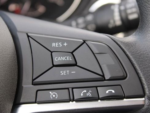 Used 2018 Nissan Rogue Sport SV image 29