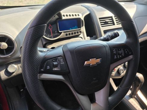 Used 2016 Chevrolet Sonic LT FWD image 8