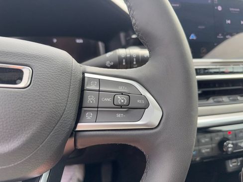 Used 2025 Jeep Compass Limited w/ Elite Group AWD/4WD image 19