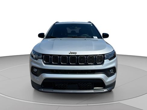 Used 2026 Jeep Compass Latitude AWD/4WD image 1