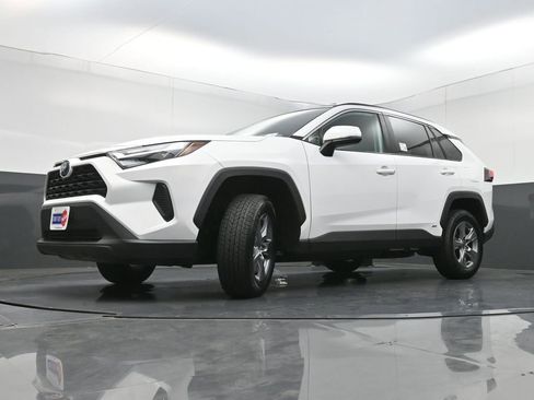 Used 2022 Toyota RAV4 XLE w/ Convenience Package AWD/4WD image 26
