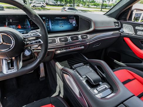 Used 2026 Mercedes-Benz GLE 63 AMG S image 27