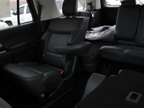 New 2026 Ford Expedition Active AWD/4WD image 21