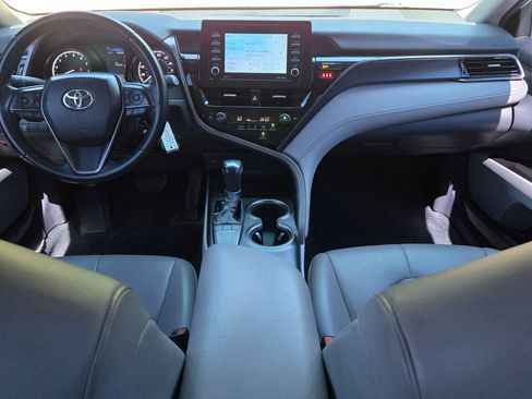 Used 2022 Toyota Camry SE FWD image 16