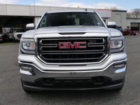 Used 2019 GMC Sierra 1500 SLE w/ SLE Value Package image 5