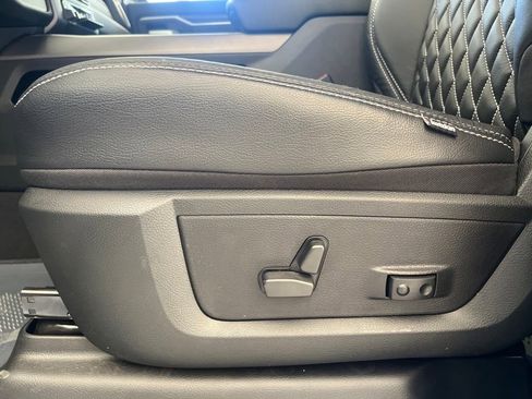 New 2022 RAM 2500 Big Horn w/ Level C Equiment Group image 38