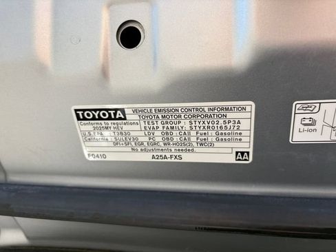 Used 2025 Toyota Camry LE FWD image 10