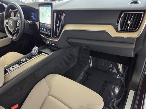 Certified 2026 Volvo XC60 B5 Core image 21