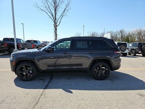 New 2026 Jeep Grand Cherokee Limited w/ Limited Altitude Package AWD/4WD image 2