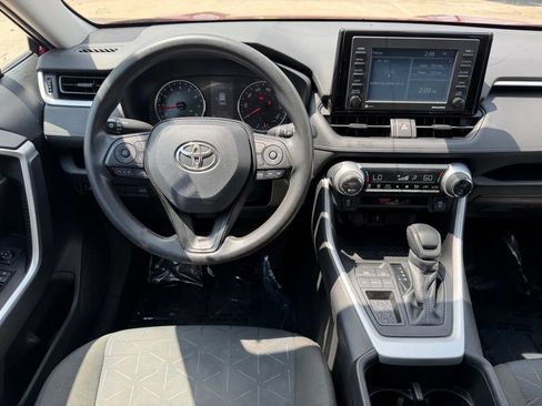 Used 2022 Toyota RAV4 XLE w/ Convenience Package FWD image 15