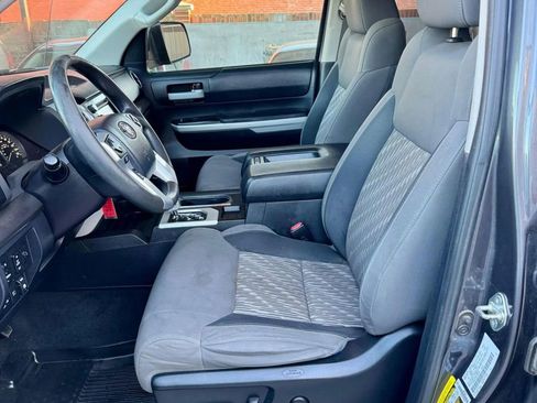 Used 2019 Toyota Tundra SR5 w/ SR5 Upgrade Package AWD/4WD image 4