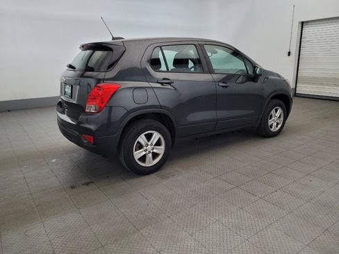 Used 2019 Chevrolet Trax LS w/ LPO, Cargo Package AWD/4WD image 10
