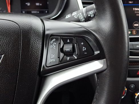 Used 2021 Chevrolet Trax LT w/ Redline Edition image 21