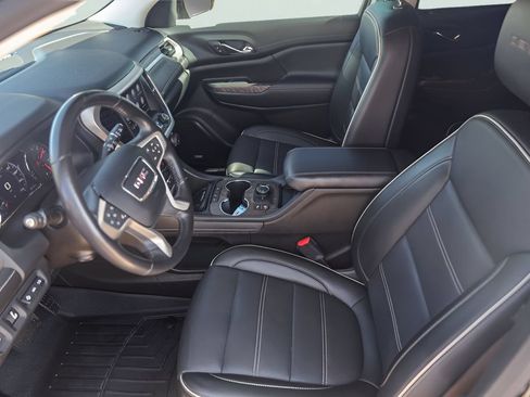 Used 2021 GMC Acadia Denali w/ Denali Technology Package FWD image 12