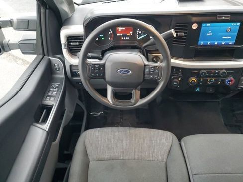 Used 2025 Ford F250 XLT image 8