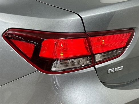 Used 2022 Kia Rio S w/ Technology Package image 31