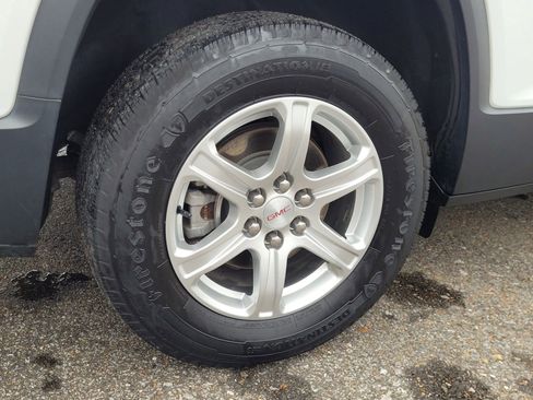 Used 2018 GMC Acadia SLE image 21