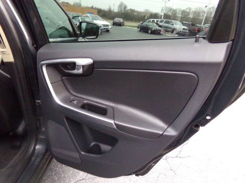 Used 2013 Volvo XC60 3.2 FWD image 41