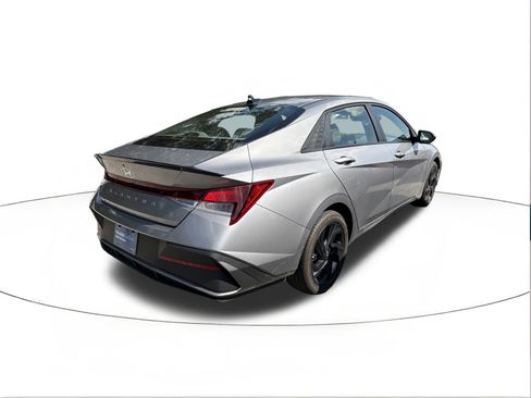 Used 2026 Hyundai Elantra Sport FWD image 2