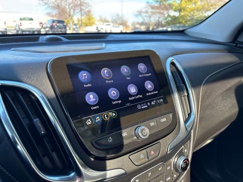 Used 2024 Chevrolet Equinox Premier image 32