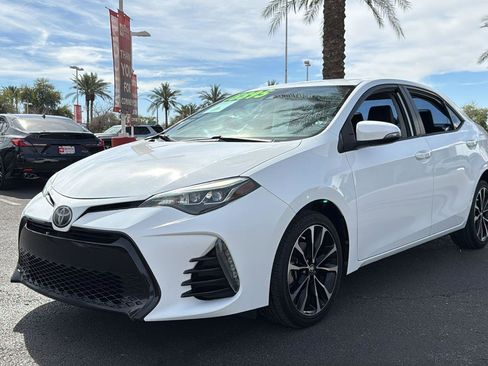 Used 2018 Toyota Corolla SE w/ Carpet Mat Package (TMS) image 3