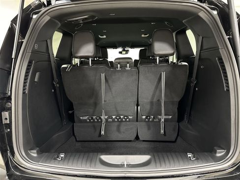 New 2026 Chrysler Pacifica Select image 21