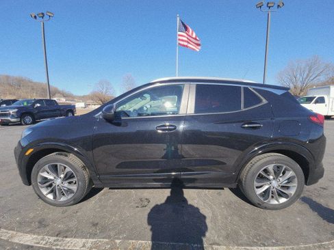 Used 2023 Buick Encore GX Select w/ Sport Touring Package image 2