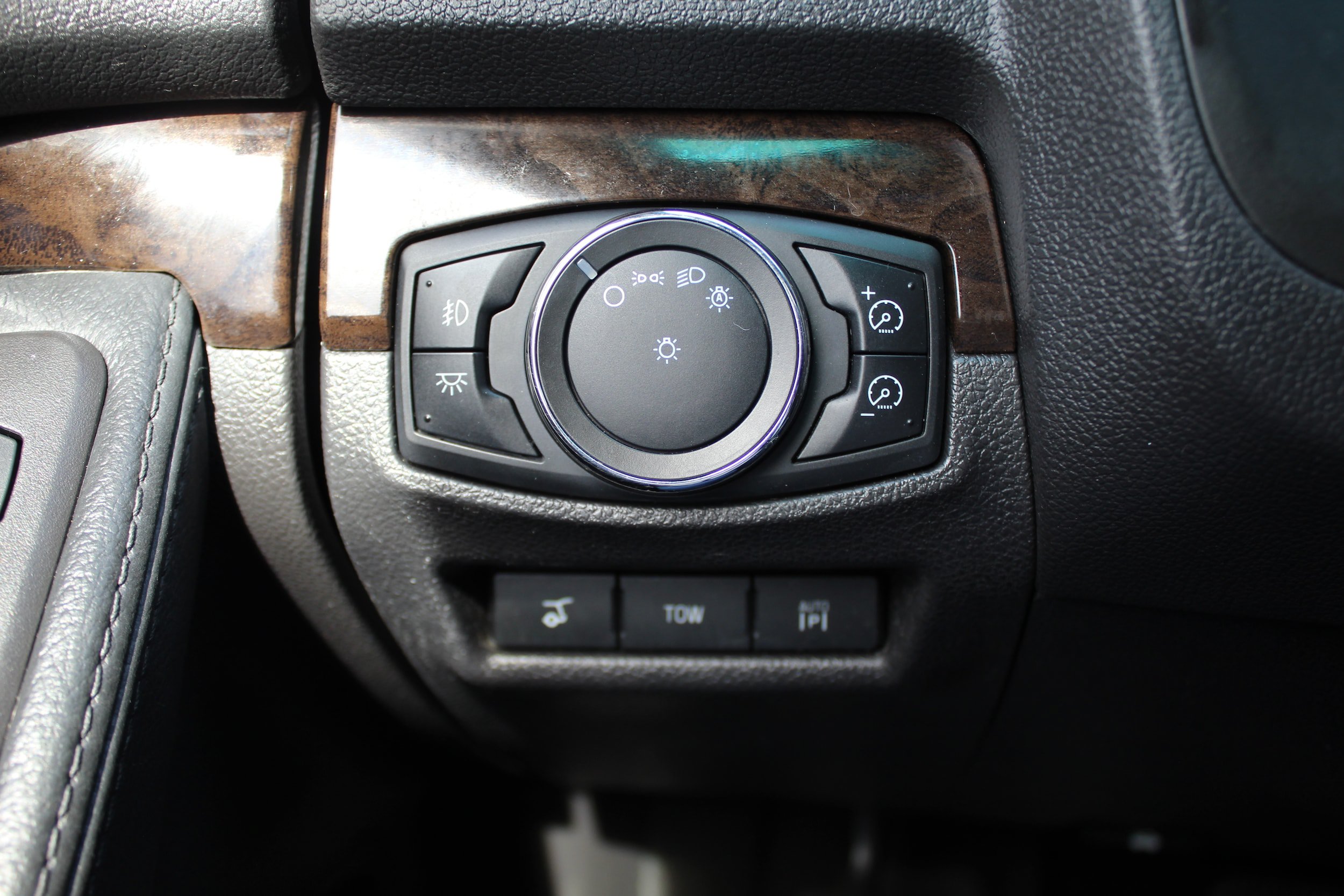 Used 2013 Ford Explorer Limited AWD/4WD image 33