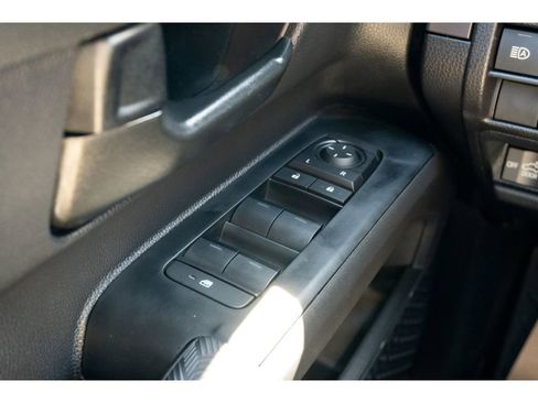 Certified 2025 Toyota Tacoma SR5 image 26