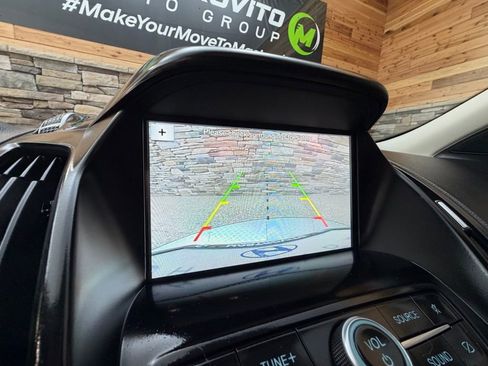 Used 2019 Ford Escape SE image 21