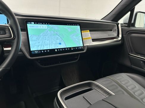 Used 2025 Rivian R1T Adventure Dual AWD/4WD image 28