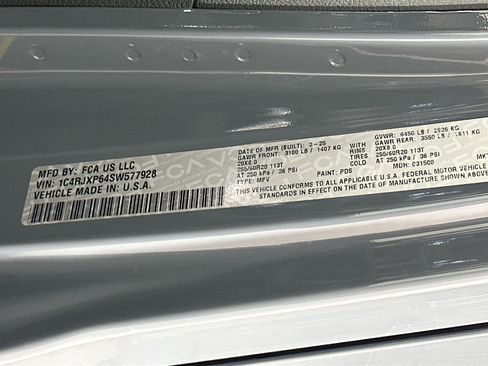 Used 2025 Jeep Wrangler Sahara image 12