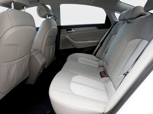 Used 2017 Hyundai Sonata SE FWD image 13