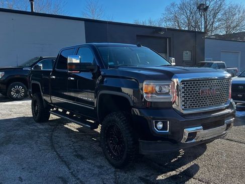 Used 2015 GMC Sierra 2500 Denali image 3