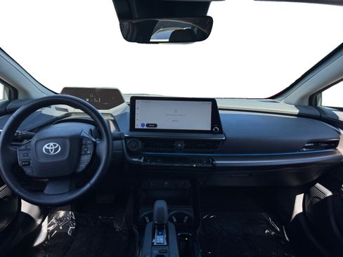 Used 2024 Toyota Prius XLE FWD image 10