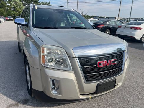 Used 2013 GMC Terrain SLT w/ Safety Package FWD image 4