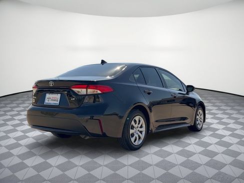 Used 2021 Toyota Corolla LE FWD image 9