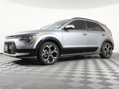 Used 2023 Kia Niro EX Touring