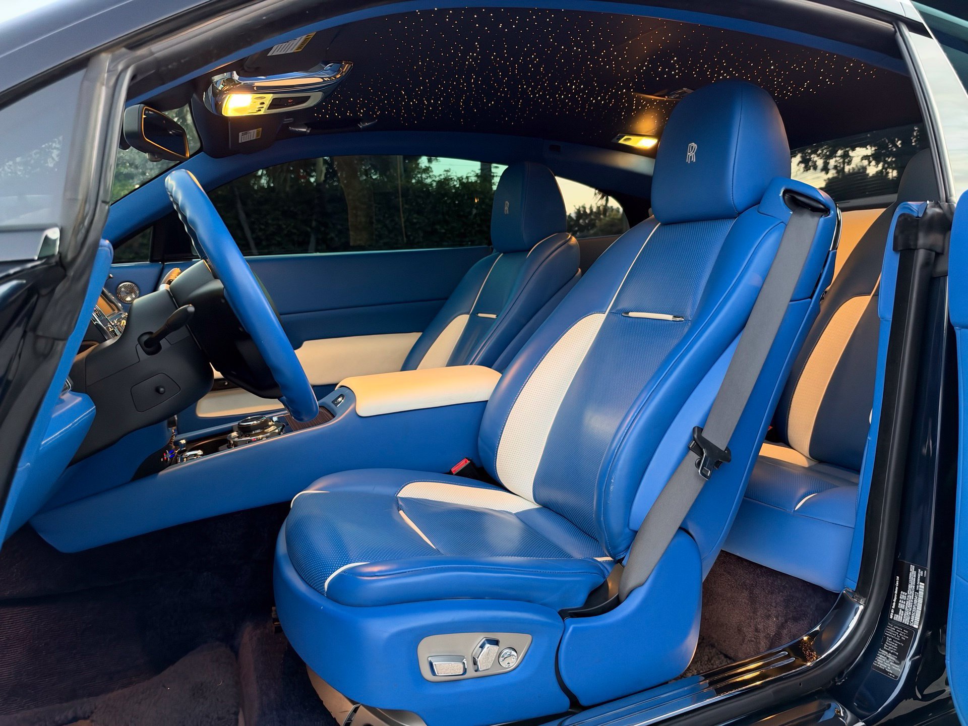 Used 2015 Rolls-Royce Wraith RWD image 7